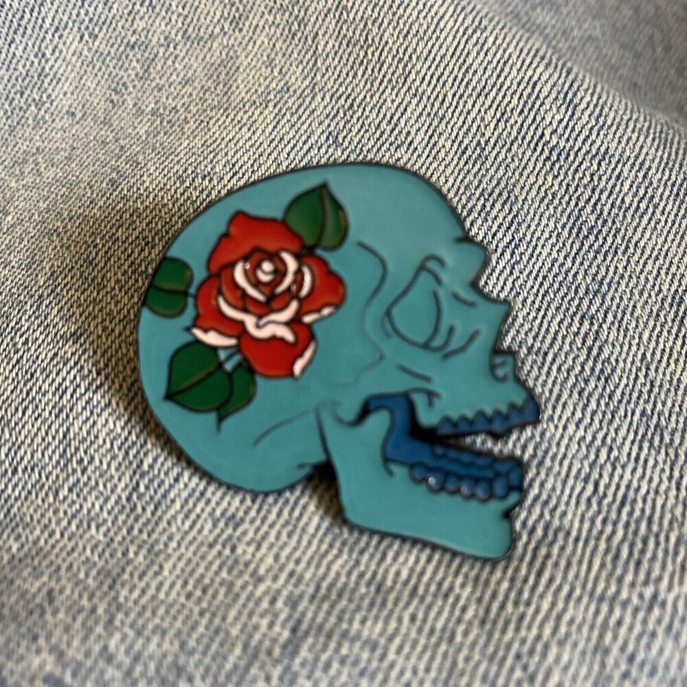 Blue Rose Skull Head Pin Badge Grateful Dead